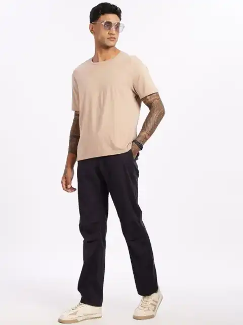 Black Relaxed Jeans — view 4