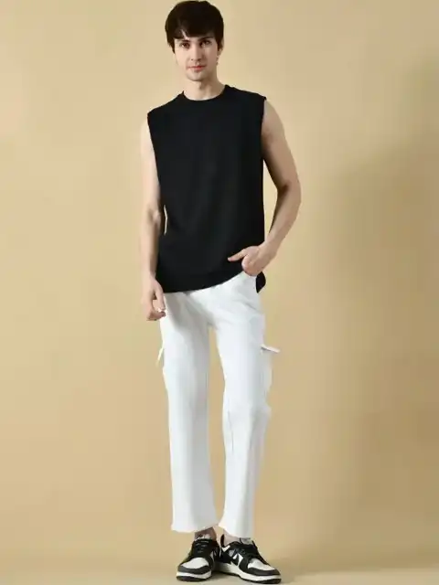 White Relaxed Jeans — view 3