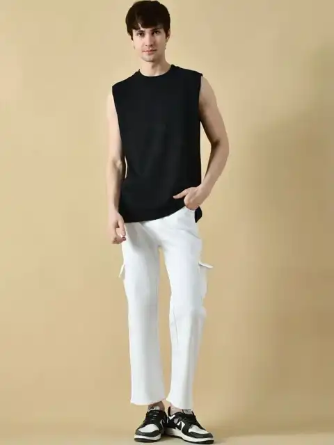 White Relaxed Jeans — view 5