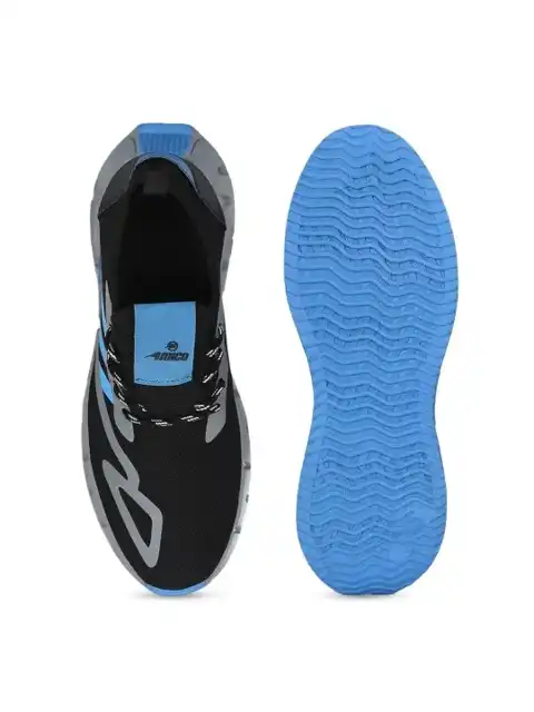 Black Sneakers — view 4