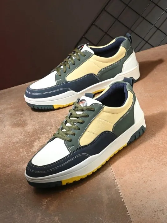 Beige Sneakers — view 1