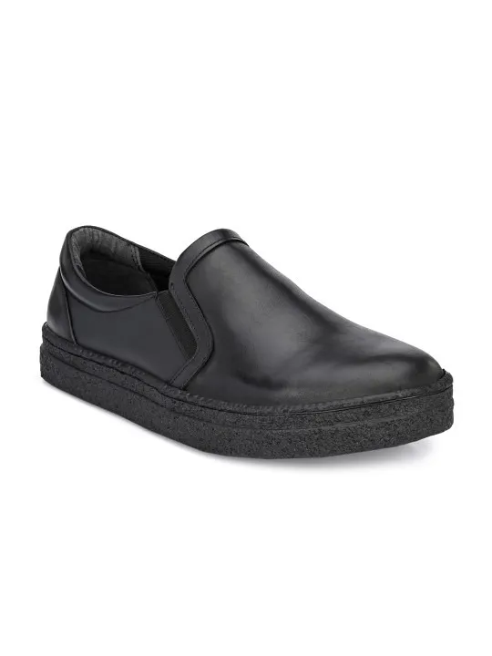 Black Sneakers — view 1