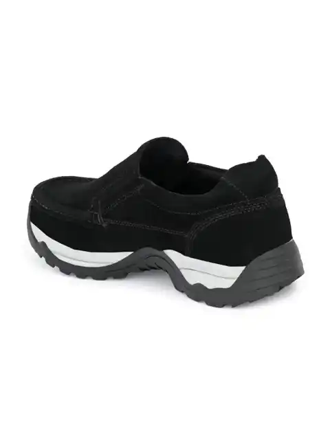 Black Sneakers — view 2