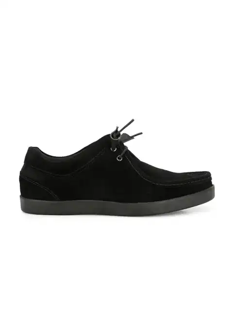 Black Sneakers — view 3